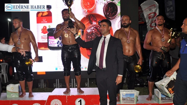 Kel Aliço Pehlivan Yağlı Güreşleri'nin başpehlivanı Yıldıray Pala oldu