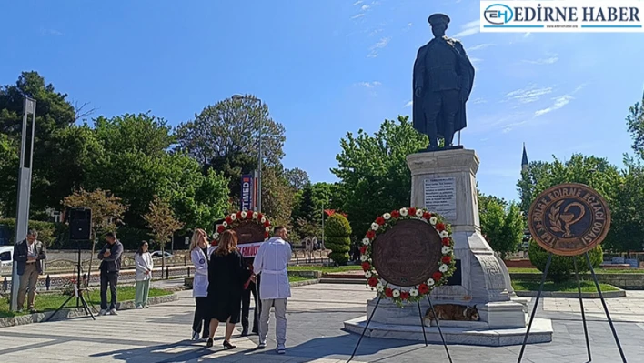 Kılıçcıgil ''Sosyal medya fenomenlerinden değil, eczacılardan bilgi alın'