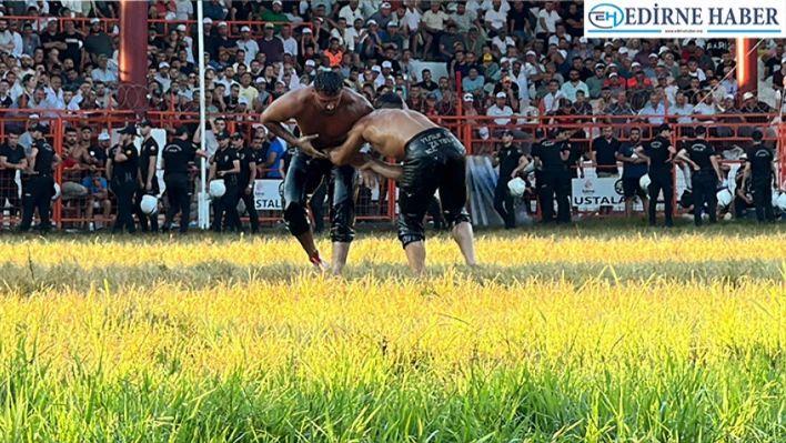 Kırkpınar'da Antalyalı pehlivanlar ön plana çıktı