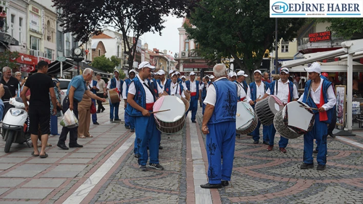 Kırkpınar davul- zurna ekibinin daveti yoğun ilgi gördü