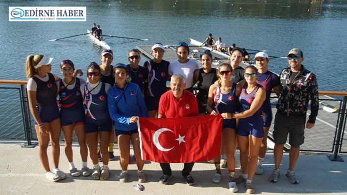 Kürekçilerden Meriç'te Zafer Bayramı töreni