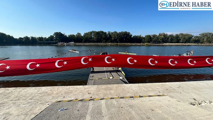 Meriç Nehri'nde 50 metre bayrak açtılar