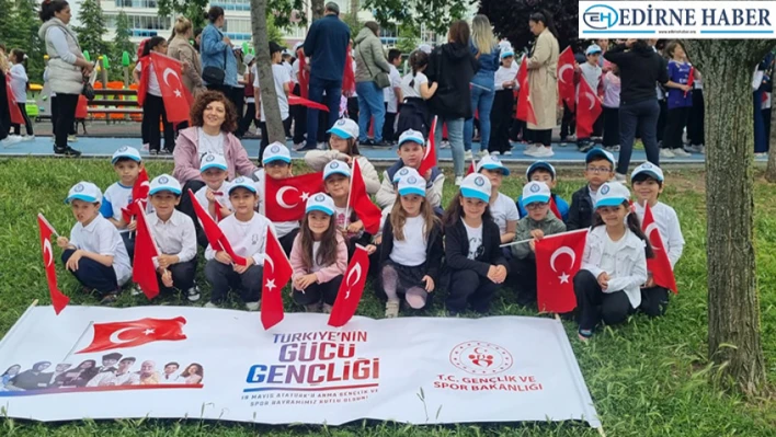 Minik öğrencilerden coşku dolu kutlama
