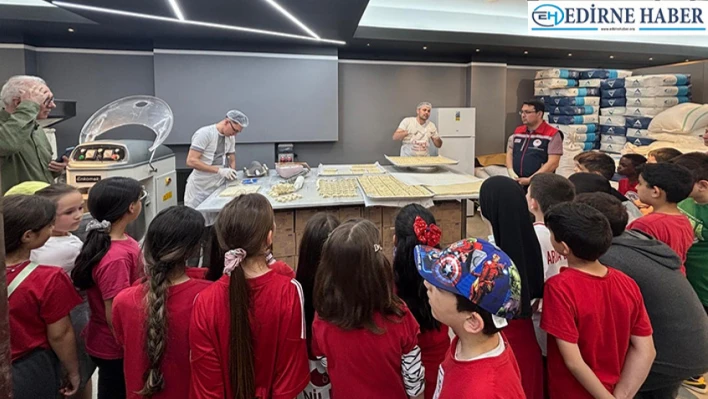 Minik öğrencilerden üretimin kalbine yolculuk
