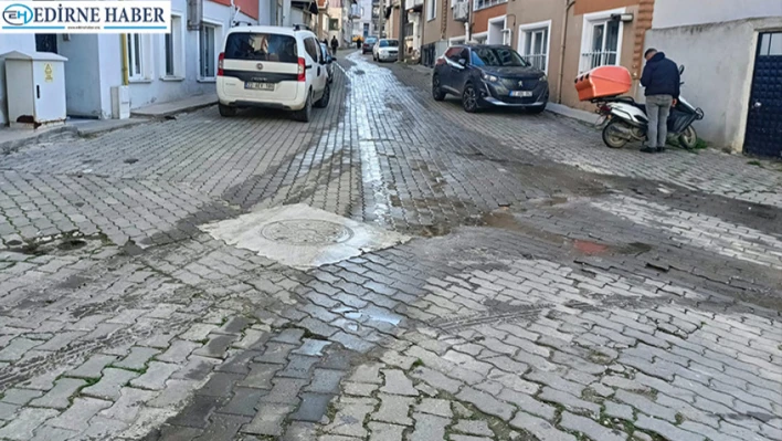 Nişancıpaşa'da su patlağına günlerdir müdahale yok!