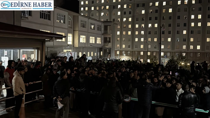 Öğrenci yurdunda 'su kesintisi' protestosu