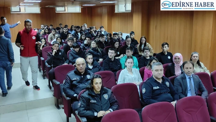 Öğrencilere güvenli yaşam ve iletişim semineri verildi