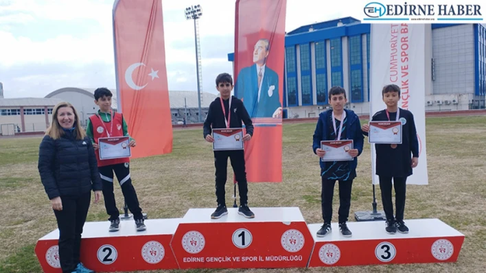 Okul Sporları Atletizm Yarışları Devam Ediyor