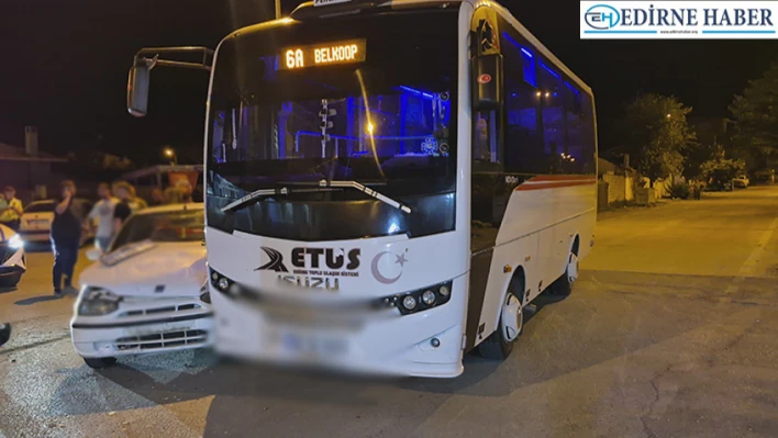 Otomobille minibüs çarpıştı: 1 yaralı
