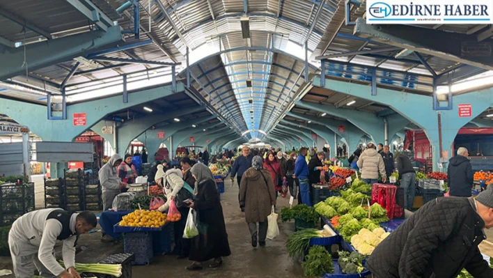 Pazartesi Pazarı'nda Yoğunluk