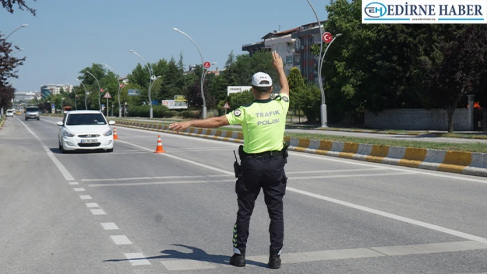 Polis ekiplerinden sürücülere uyarı