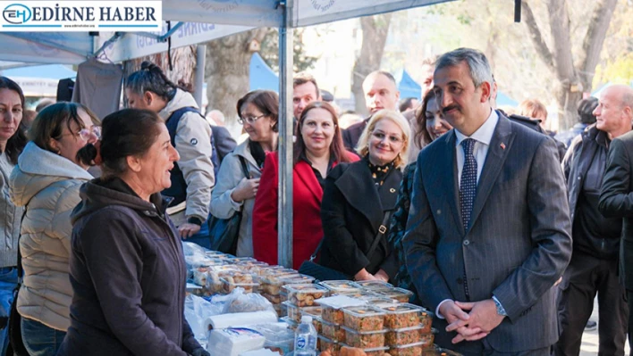 Polis Eşleri Derneği'nin kermesi yoğun ilgi gördü