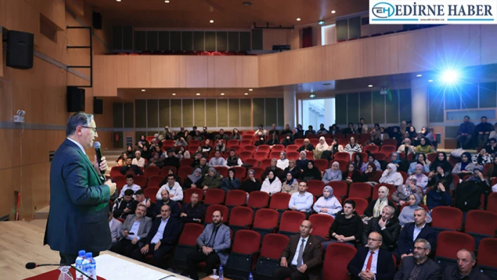 Prof. Dr. Karataş'tan, öğrencilere konferans