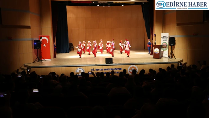 Rumeli Edirne Kültür ve Folklor Derneğince halk oyunları programı düzenlendi