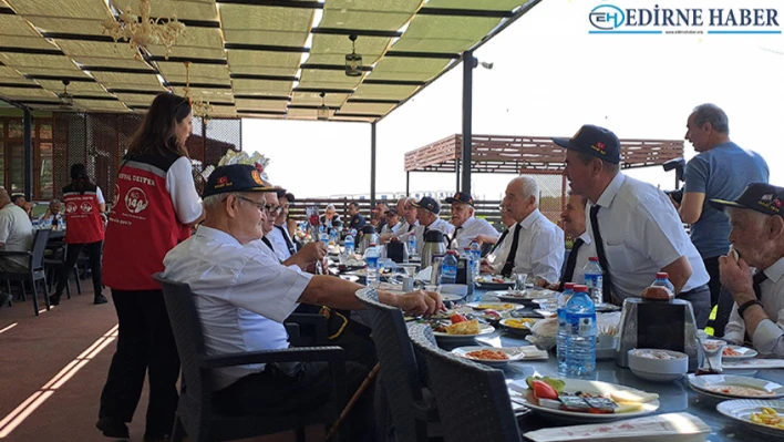 Şehit babaları ve gaziler kahvaltıda bir araya geldi