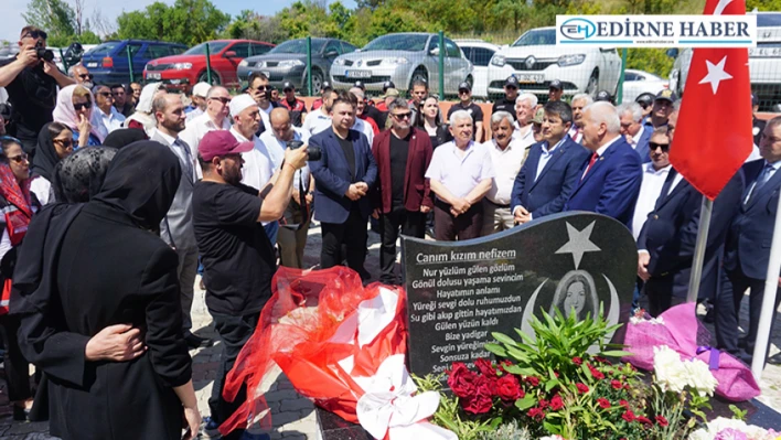 Şehit Polis Memuru Nefize Çetin Özsoy kabri başında anıldı.