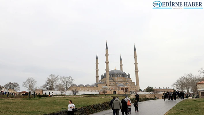 Selimiye Camisi ihtişamıyla 450 yıldır ilgi görüyor