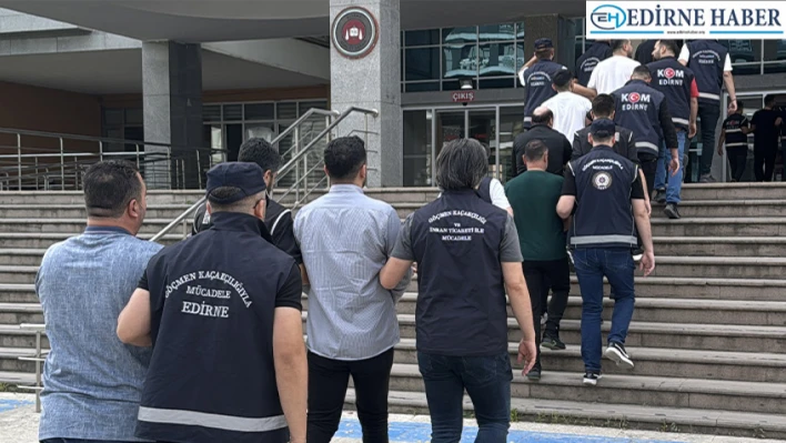 'Sevenler' suç örgütüne yönelik Edirne merkezli operasyonda yakalanan zanlılar adliyede