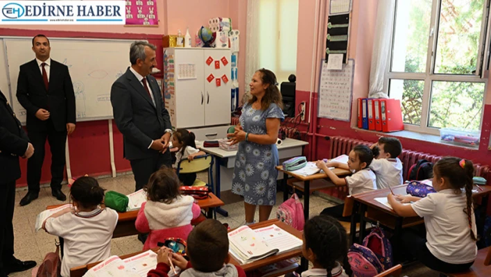 Sezer, İnönü İlkokulunu ziyaret etti