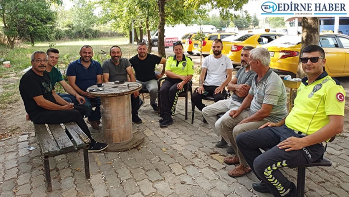 Taksi şoförlerine 'Güvenli Trafik' eğitimi verildi