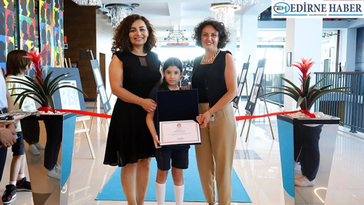 TED'li öğrenciden moda tasarım sergisi