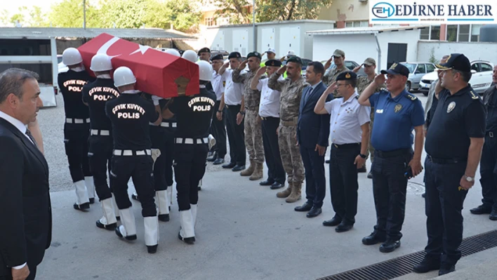 Tedavi gördüğü hastanede yaşamını yitiren polisin cenazesi Balıkesir'e uğurlandı