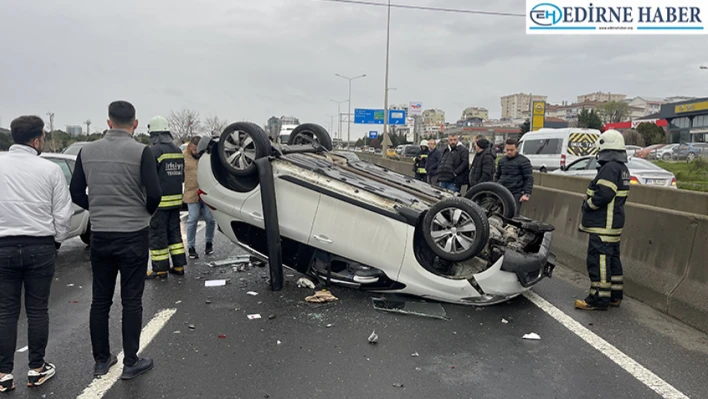 Tekirdağ'da çarpışan iki otomobilin sürücüleri yaralandı