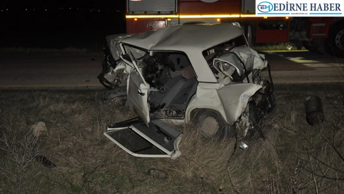 Tekirdağ'da iki otomobilin çarpıştığı kazada 4 kişi ağır yaralandı