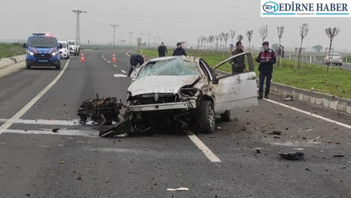 Tekirdağ'da refüje çarpan otomobilin sürücüsü öldü, 2 kişi yaralandı