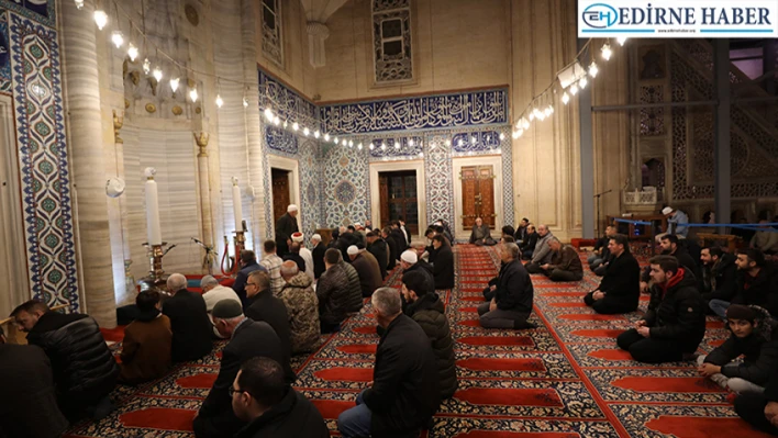 Trakya'da ilk teravih namazı kılındı
