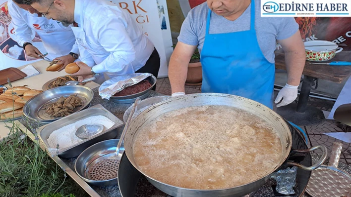 Türk Mutfağı Haftası'nda Bahri Dinar unutulmadı