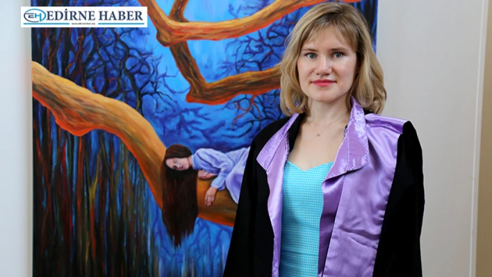 Türkiye'de üniversite okuyan Rus asıllı ressam, Kızıl Meydan'da sergi açmak istiyor