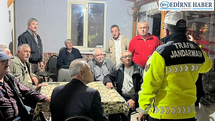 Türkobası Köyü'nde jandarmadan trafik bilgilendirmesi