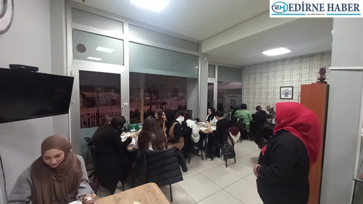 Uluslararası öğrencilere iftar düzenlendi