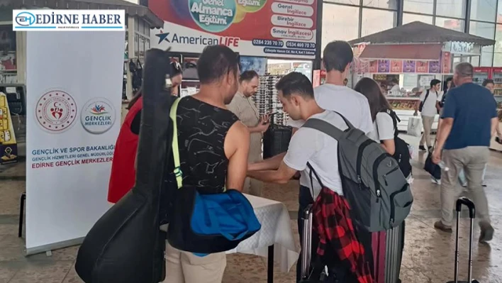 Üniversiteli gençlere sıcak karşılama