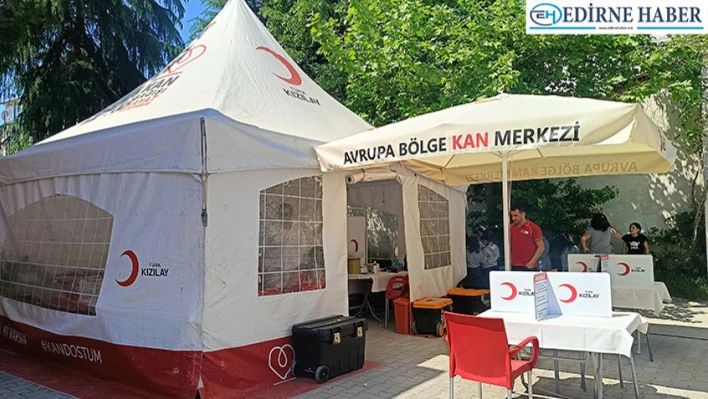 Veliler kan veriyor, çocuklar iyiliği öğreniyor