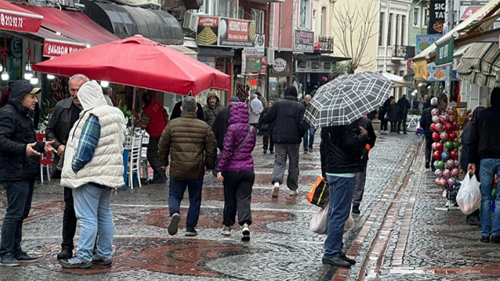 Yağış zaman zaman etkisini arttırdı