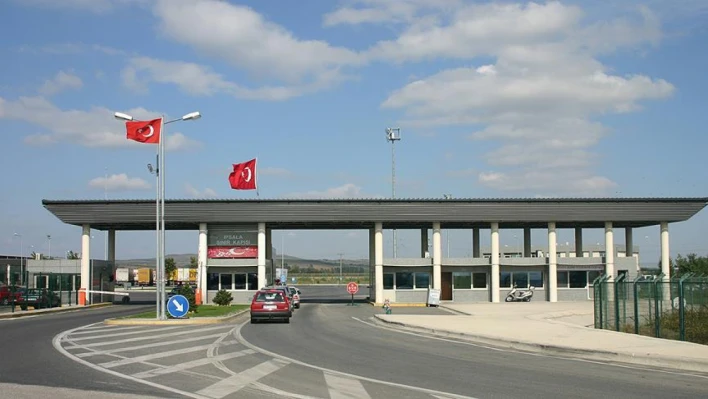 Yunanistan'daki yangın nedeniyle İpsala Sınır Kapısına bağlantılı yollar trafiğe kapatıldı