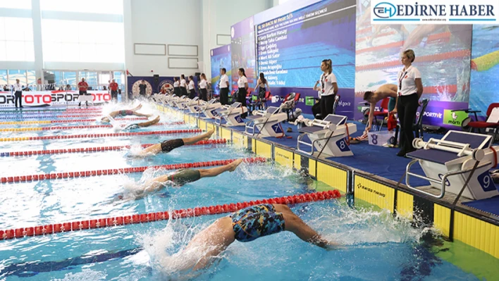 Yüzme milli takım seçmelerinde 2 Türkiye rekoru kırıldı