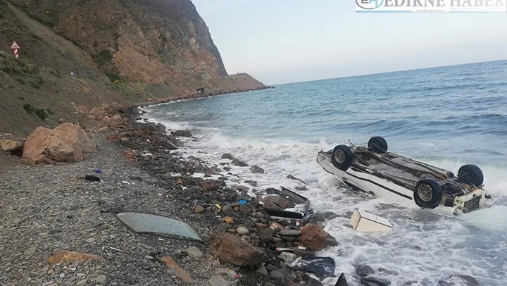 Tekirdağ'da denize devrilen otomobildeki 5 kişi yaralandı