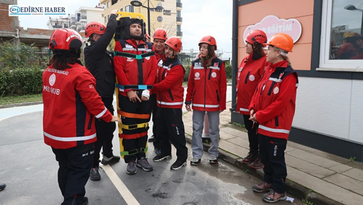 AKUB üyesi öğretmenler, olası afetlere karşı hazırlıklarını sürdürüyor