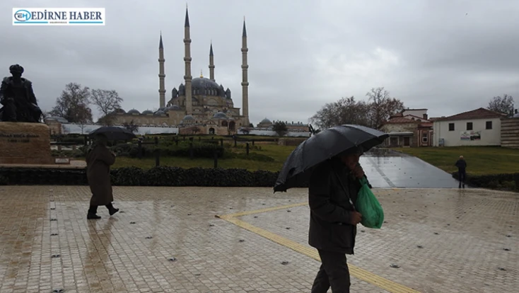 Dondurucu soğuk yerini yağışlı havaya bırakıyor