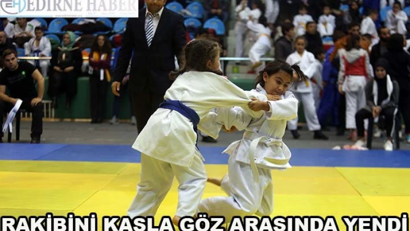 Minik judocu rakibini 'kaşla göz arasında' yendi