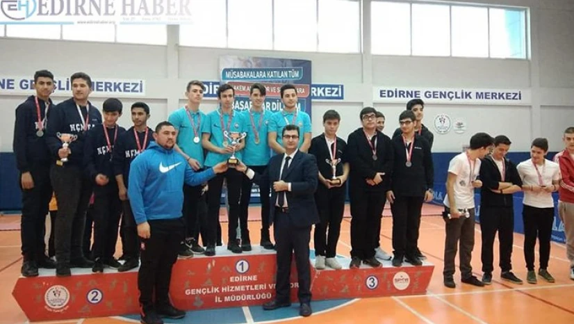 Edirne'deki dart müsabakaları