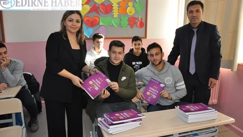 Kitap seti hediye edildi