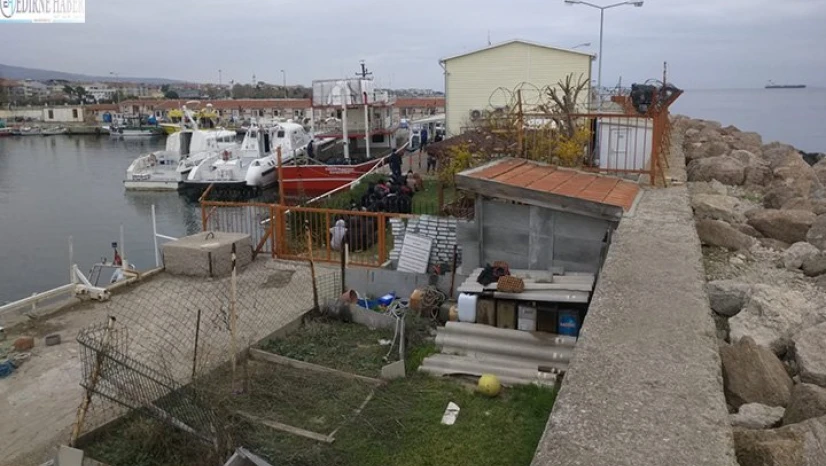 Balıkçı teknesinde 194 düzensiz göçmen yakalandı