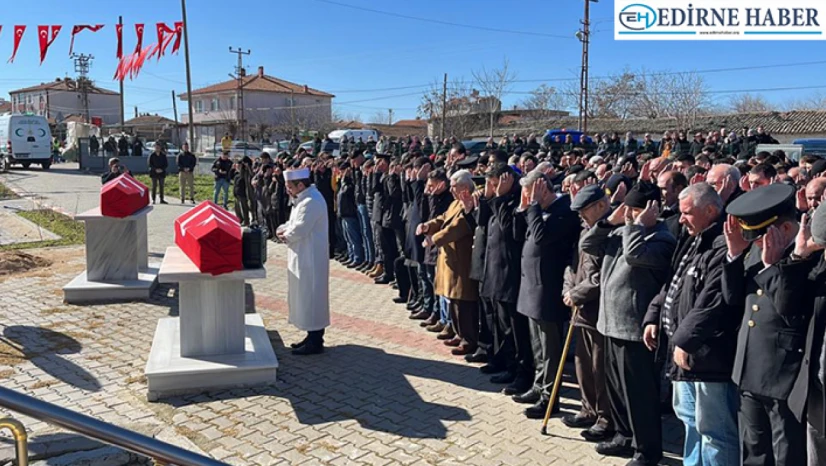 Depremde hayatını kaybeden polis memuru ve kızı son yolculuğuna uğurlandı