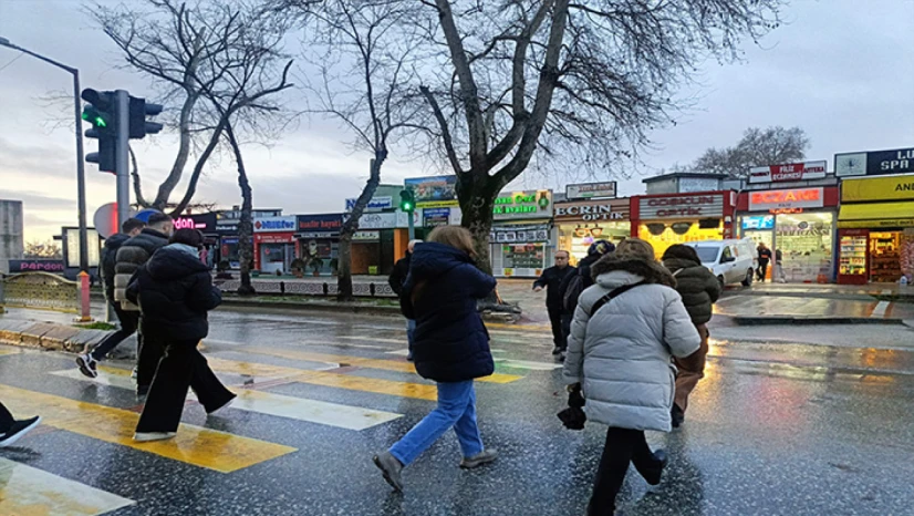 Edirne yağışlı havanın etkisi altına girdi