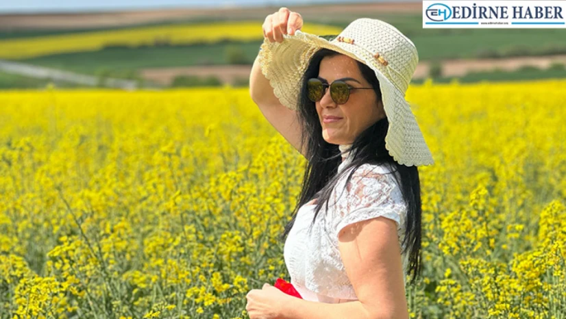 Kanola tarlaları görsel şölen sunuyor