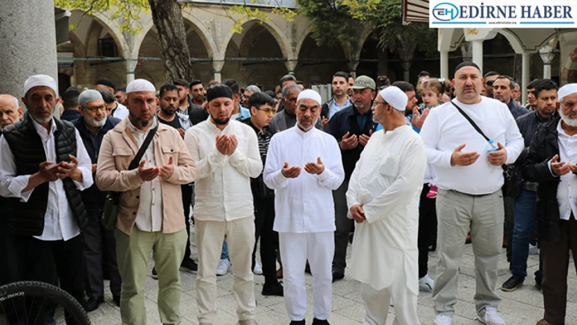 Kırklareli'nden 41 Roman vatandaş umreye uğurlandı